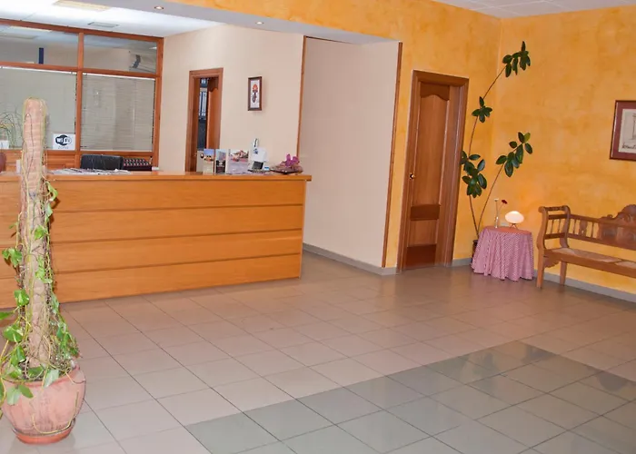 Mlc 酒店 贝纳文特